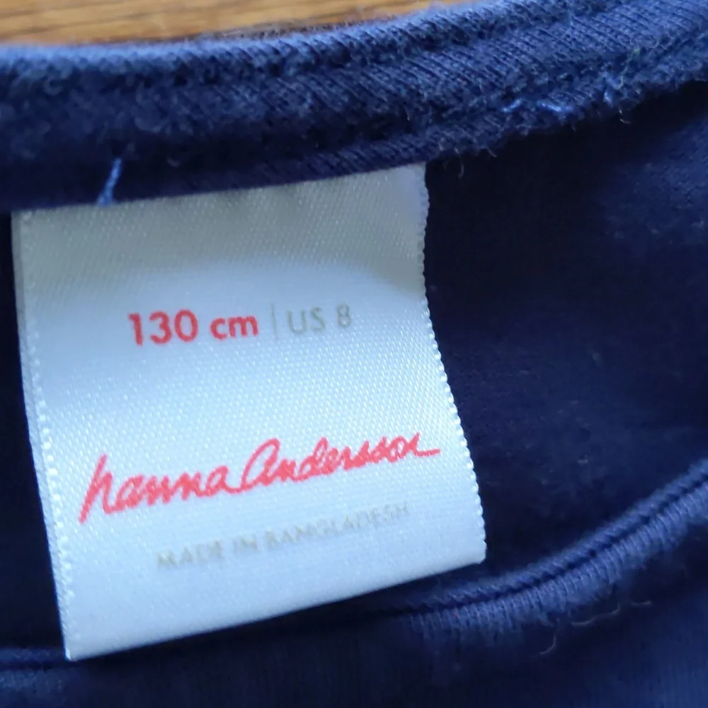 Size 8 Hanna Andersson long sleeve cotton dress with cat in pocket details